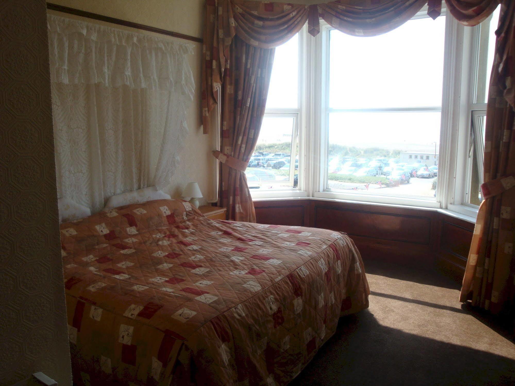 Monterey Beach Hotel Lytham St Annes Esterno foto